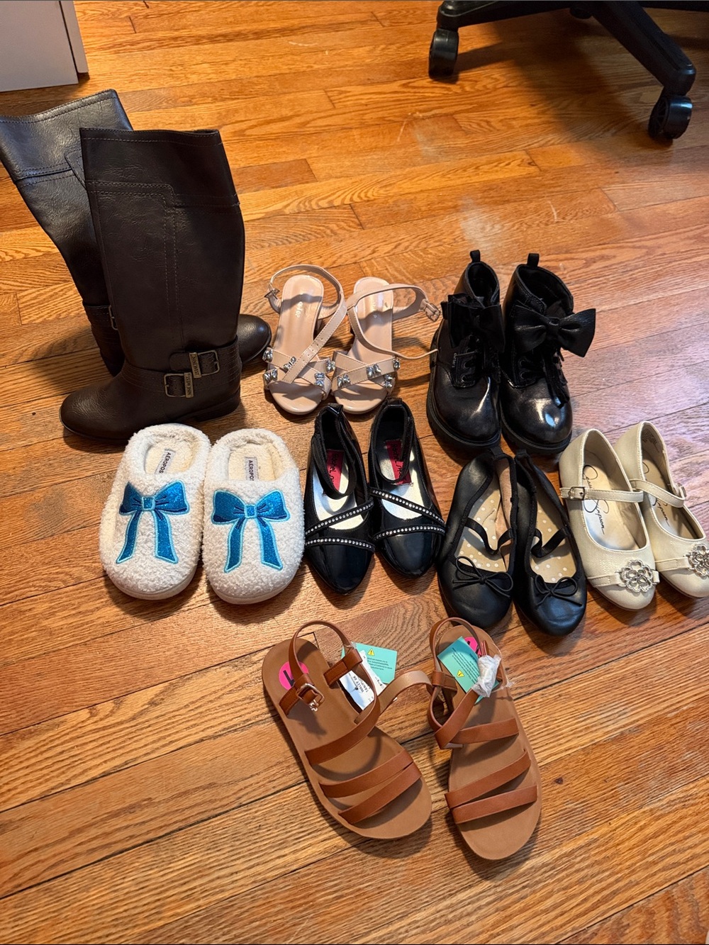 Little girls shoes size 11